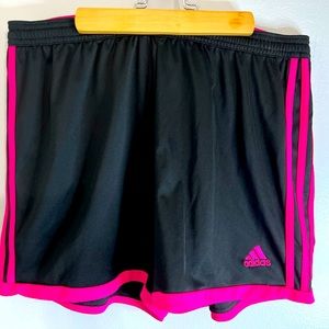 Women’s Adidas Clima Cool Shorts Large